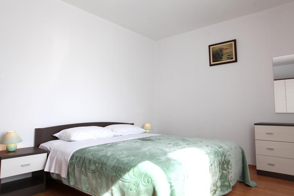 Apartments Ellen Banjole Luaran gambar