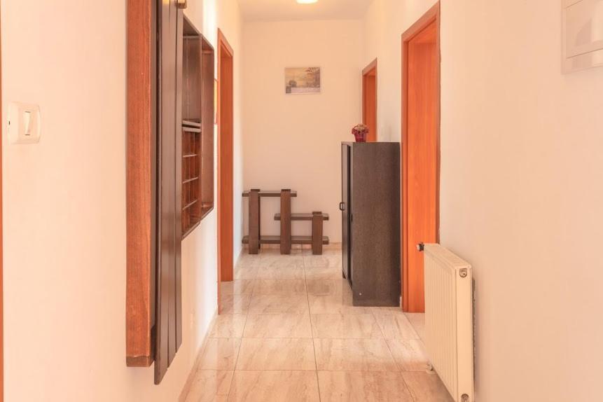 Apartments Ellen Banjole Luaran gambar